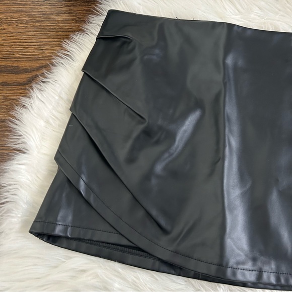 Leather skirt, NWT - Picture 4 of 4